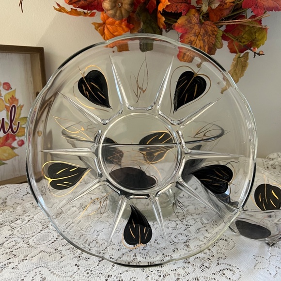 3 Vintage Pieces of Anchor Hocking's 'Enchantware' - Picture 6 of 7